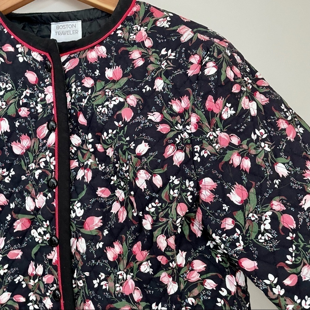 Vintage Boston Traveler Floral Quilted Jacket Black Pink 12 - Picture 10 of 16